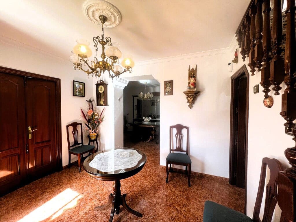 3 bedroom Townhouse for sale in Competa with garage - € 205,000 (Ref: 8923968)