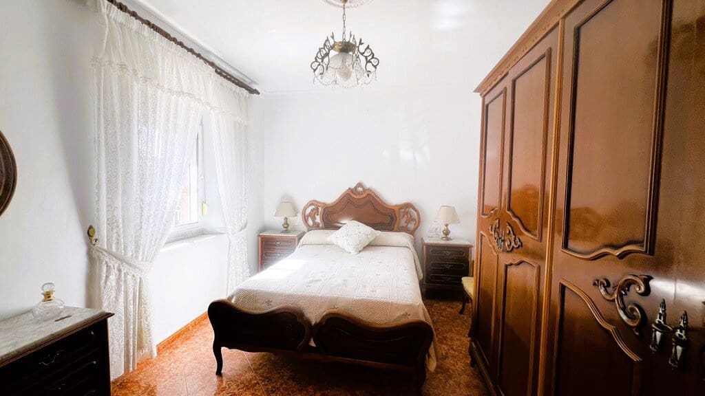 3 bedroom Townhouse for sale in Competa with garage - € 205,000 (Ref: 8923968)