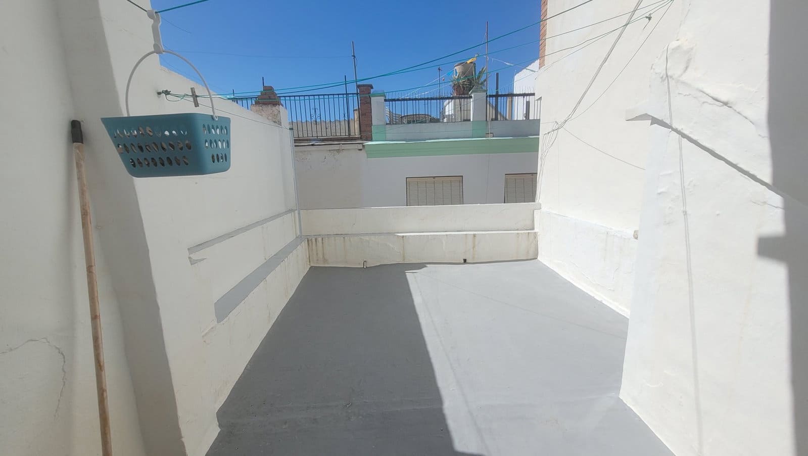 4 bedroom Townhouse for sale in Competa with garage - € 145,000 (Ref: 8926876)