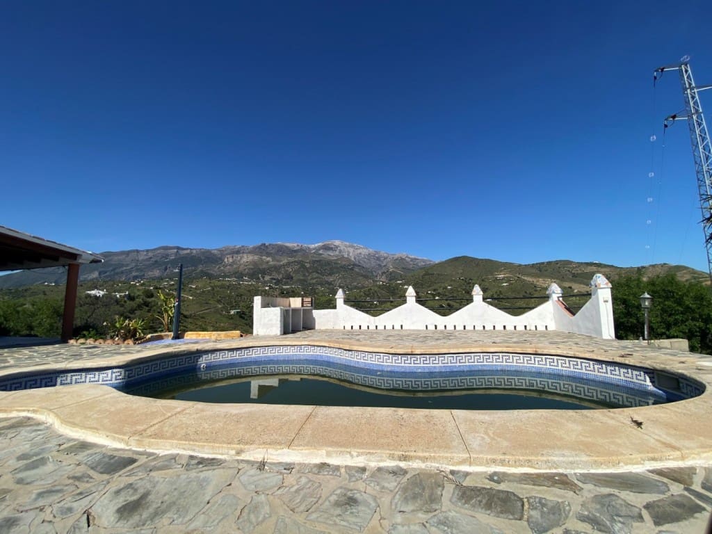 3 camera da letto Villa in vendita in Canillas de Aceituno con piscina garage - 299.000 € (Rif: 8926877)