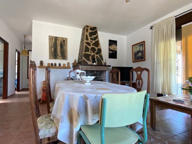 3 sovrum Villa till salu i Canillas de Aceituno med pool garage - 299 000 € (Ref: 8926877)