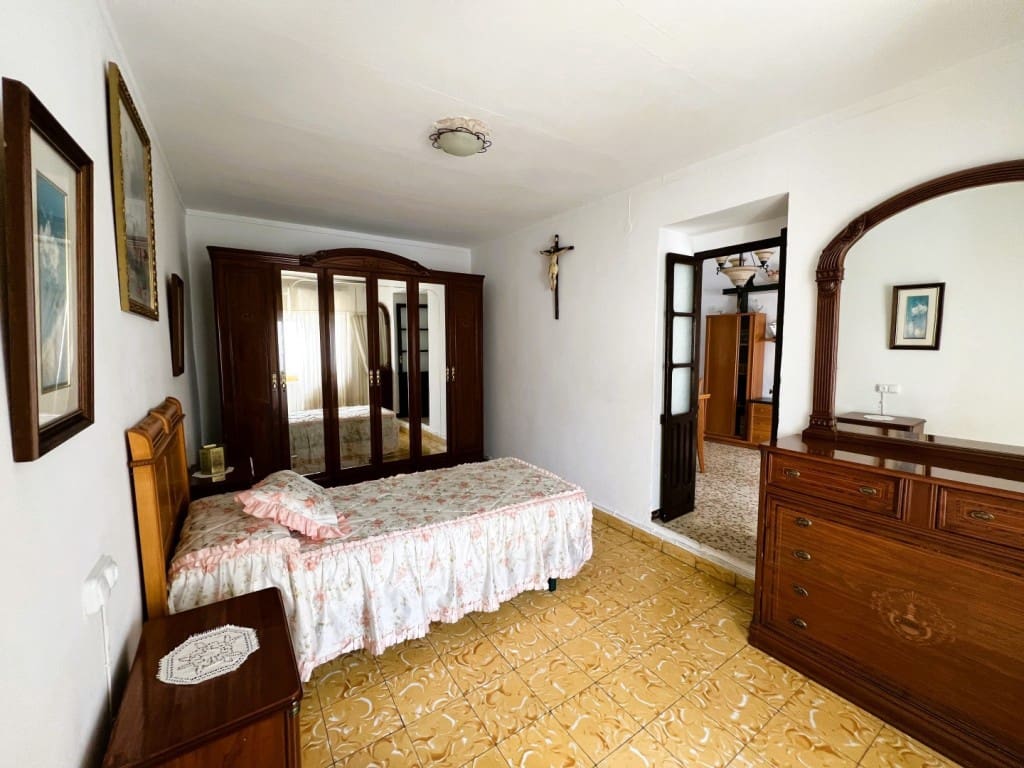 4 soveværelse Byhus til salg i Competa - € 170.000 (Ref: 8957001)