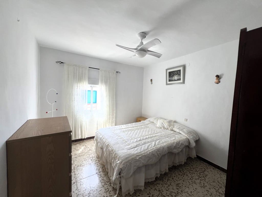 4 soveværelse Byhus til salg i Competa - € 170.000 (Ref: 8957001)