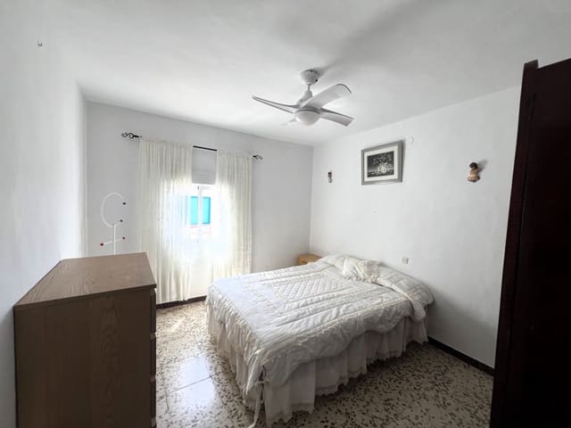 4 soveværelse Byhus til salg i Cómpeta - € 170.000 (Ref: 8957001)