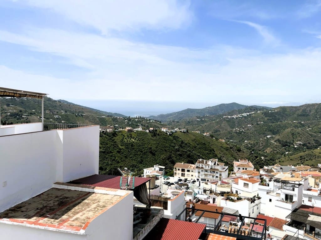 4 soveværelse Byhus til salg i Competa - € 170.000 (Ref: 8957001)