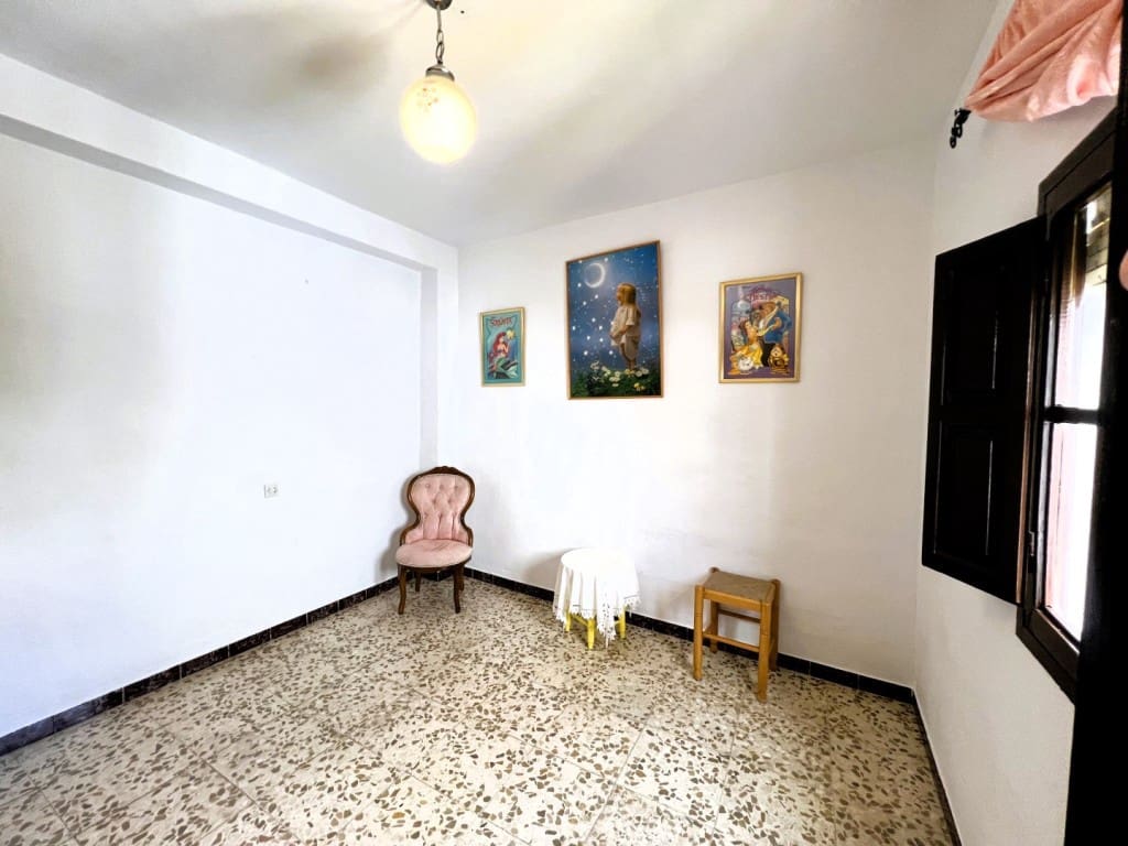 4 soveværelse Byhus til salg i Competa - € 170.000 (Ref: 8957001)