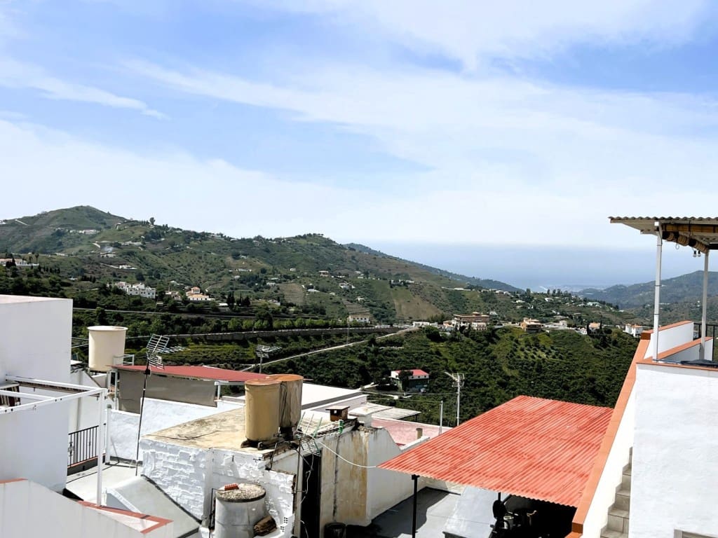 4 soveværelse Byhus til salg i Competa - € 170.000 (Ref: 8957001)