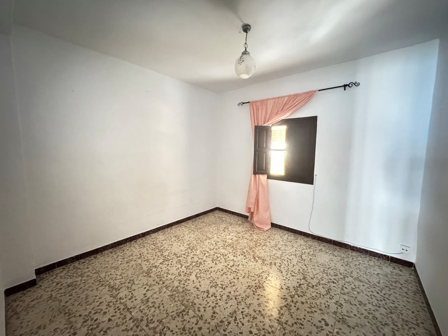 4 bedroom Townhouse for sale in Competa - € 170,000 (Ref: 8957001)