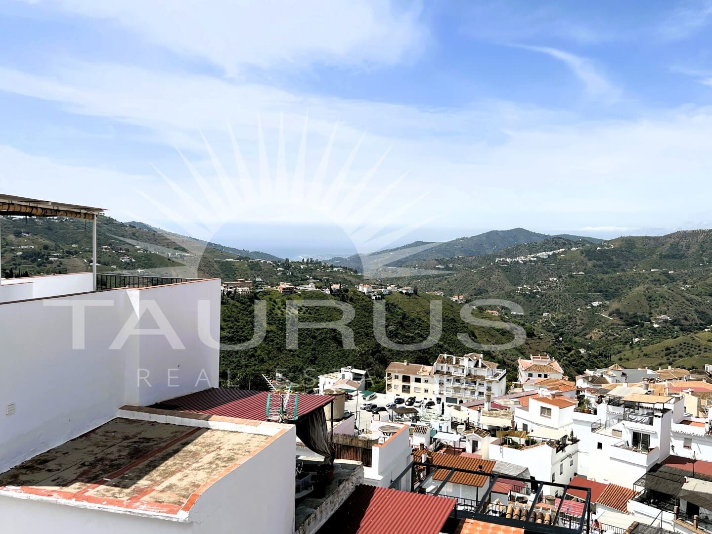 4 bedroom Townhouse for sale in Competa - € 170,000 (Ref: 8957001)