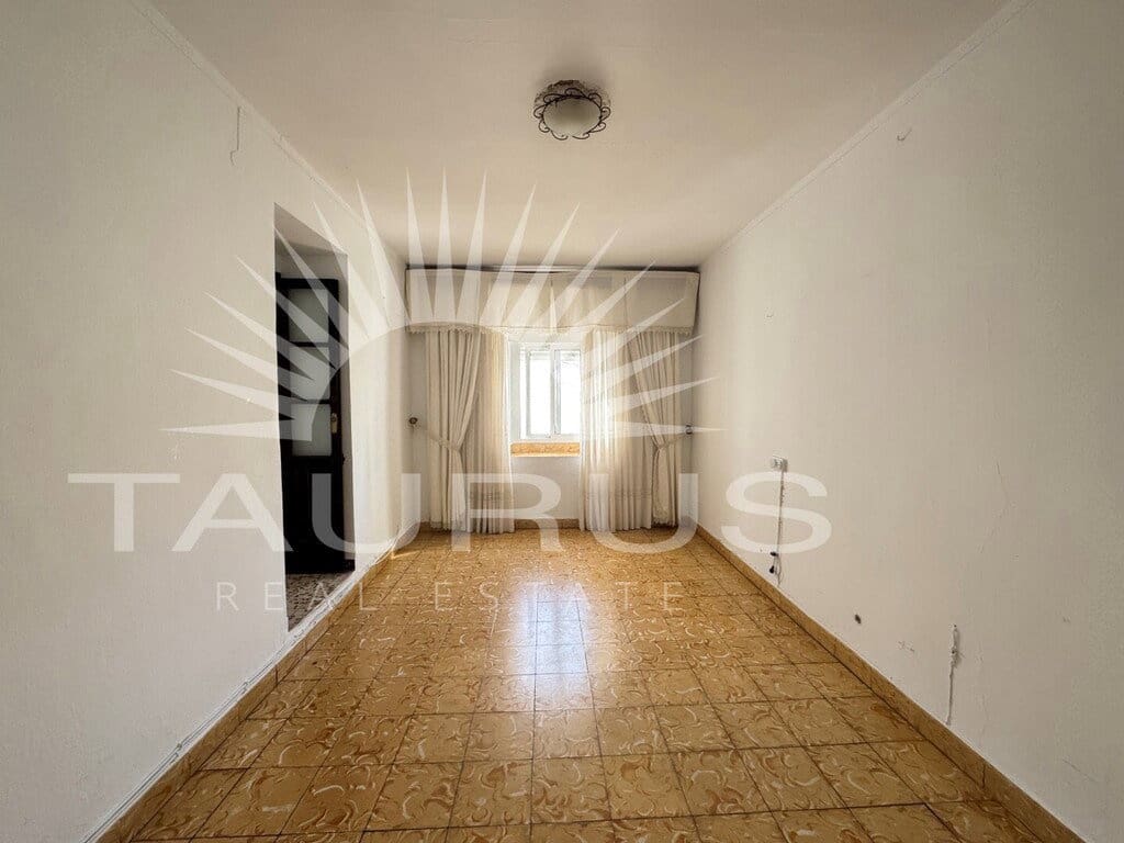 4 bedroom Townhouse for sale in Competa - € 170,000 (Ref: 8957001)