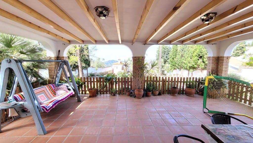 4 Zimmer Haus zu verkaufen in Competa mit Pool Garage - 599.000 € (Ref: 8970550)