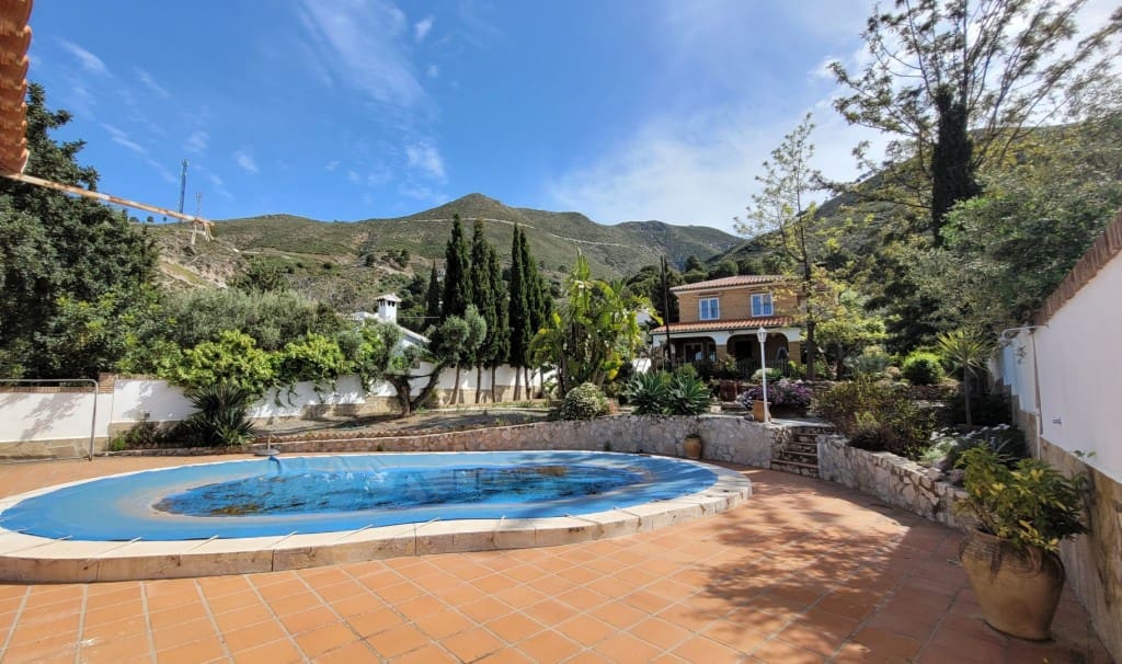 4 Zimmer Haus zu verkaufen in Competa mit Pool Garage - 599.000 € (Ref: 8970550)