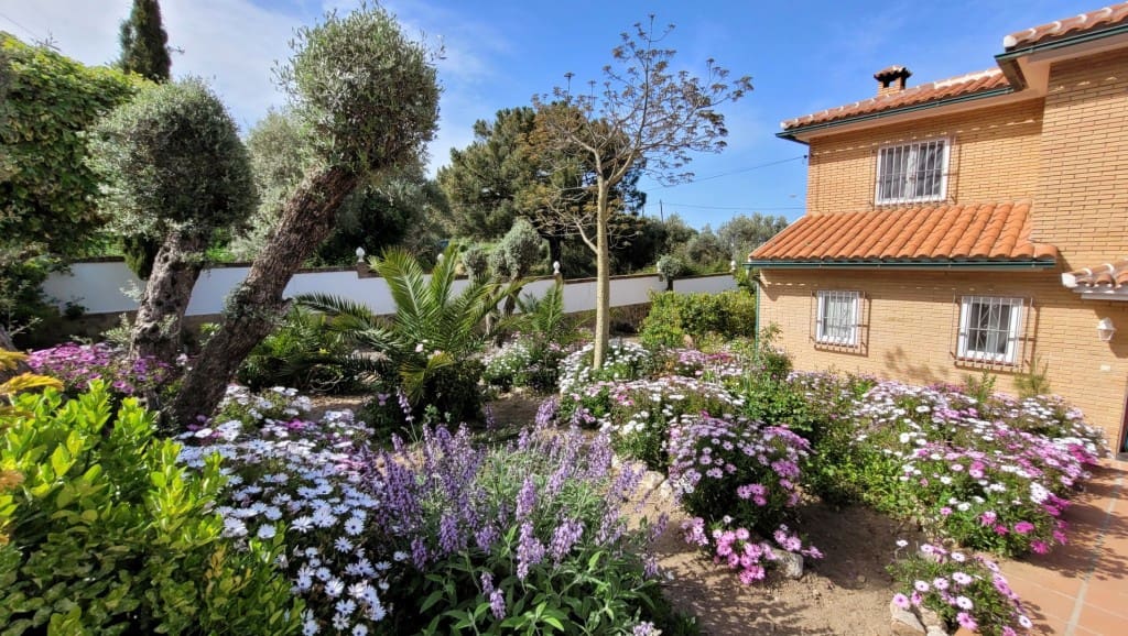 4 Zimmer Haus zu verkaufen in Competa mit Pool Garage - 599.000 € (Ref: 8970550)