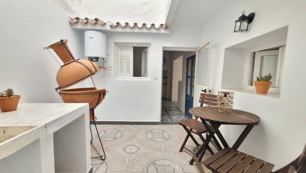 3 bedroom Townhouse for sale in Sayalonga - € 139,000 (Ref: 8988677)