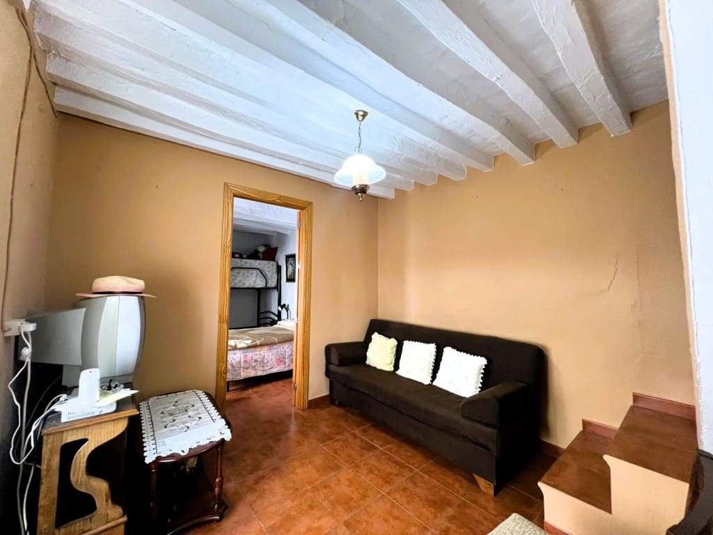 3 soveværelse Byhus til salg i Competa - € 168.000 (Ref: 9003371)