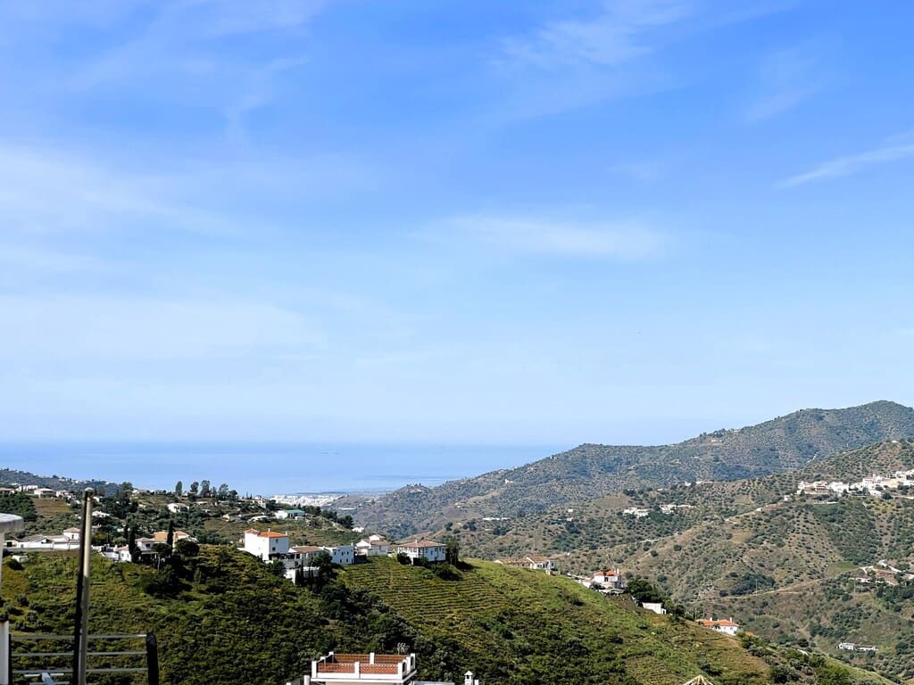 3 bedroom Townhouse for sale in Competa - € 158,000 (Ref: 9003371)