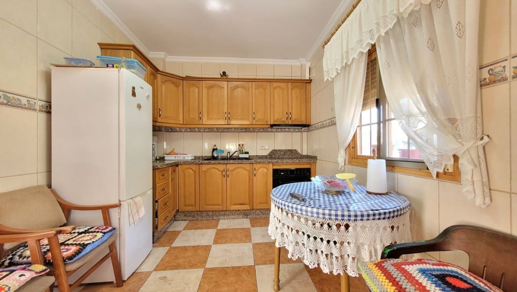 3 soveværelse Byhus til salg i Competa med swimmingpool - € 228.000 (Ref: 9014476)