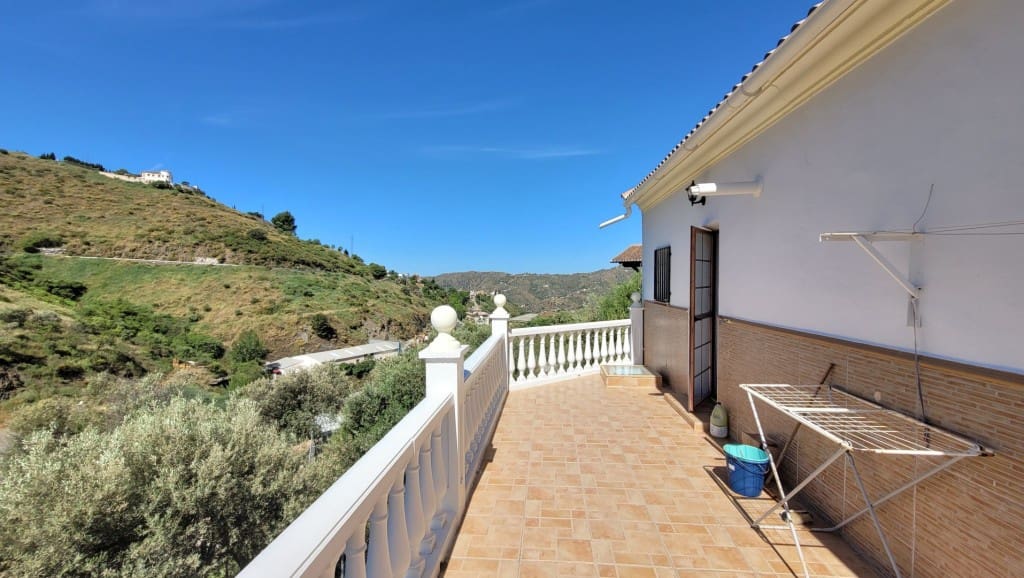 3 soveværelse Byhus til salg i Competa med swimmingpool - € 228.000 (Ref: 9014476)