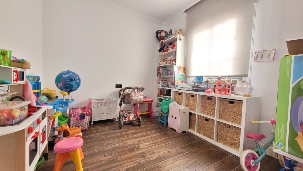 3 soveværelse Byhus til salg i Corumbela med garage - € 220.000 (Ref: 9014477)