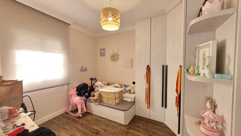 3 soveværelse Byhus til salg i Corumbela med garage - € 220.000 (Ref: 9014477)