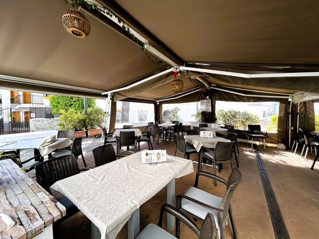 Kommersiell til salgs i Competa - € 600 000 (Ref: 9017276)