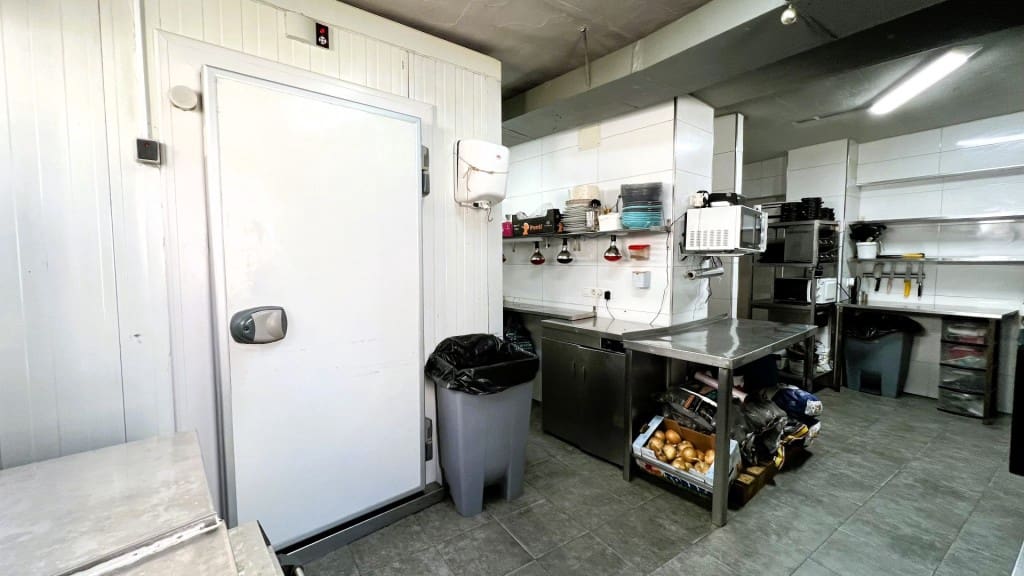 Kommersiell til salgs i Competa - € 600 000 (Ref: 9017276)