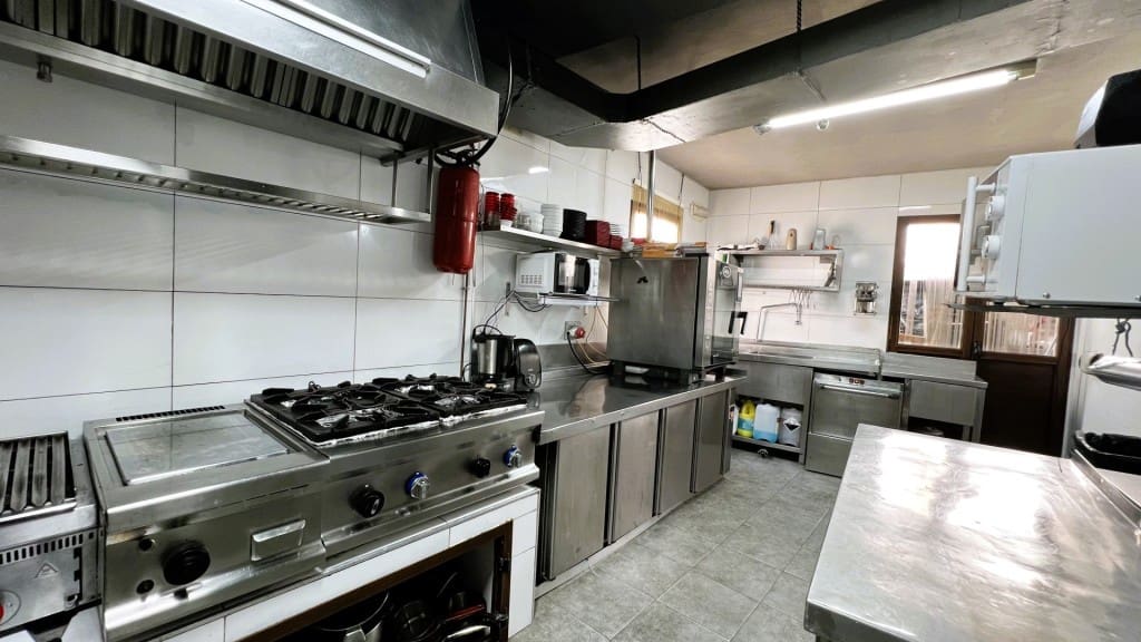 Kommersiell til salgs i Competa - € 600 000 (Ref: 9017276)