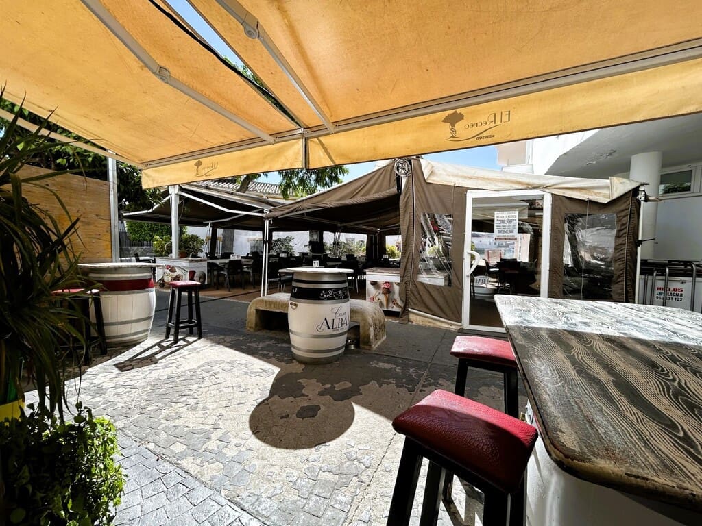 Commercial for sale in Competa - € 600,000 (Ref: 9017276)