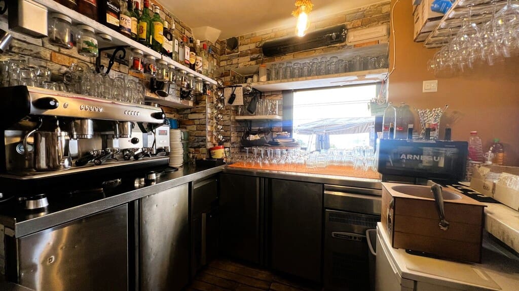Commercial for sale in Competa - € 600,000 (Ref: 9017276)