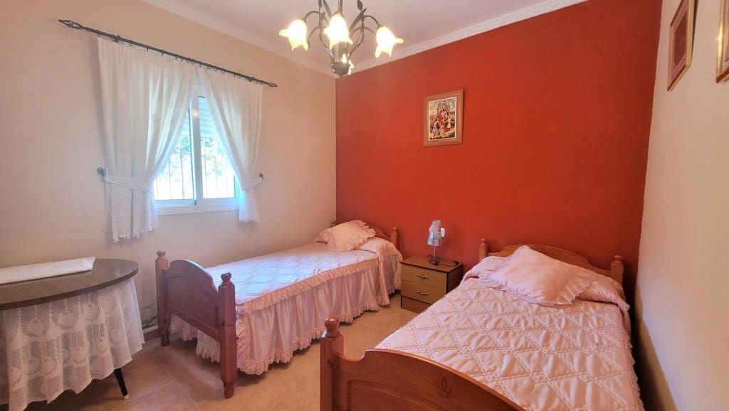 3 soveværelse Finca/Landehus til salg i Canillas de Albaida - € 286.000 (Ref: 9017277)