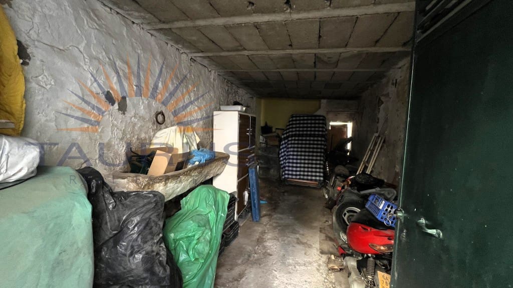 Hus til salgs i Competa - € 58 000 (Ref: 9017278)