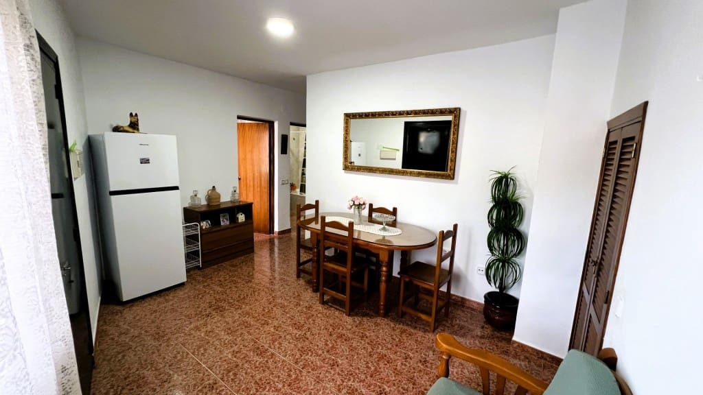 2 soveværelse Byhus til salg i Competa - € 129.000 (Ref: 9029977)