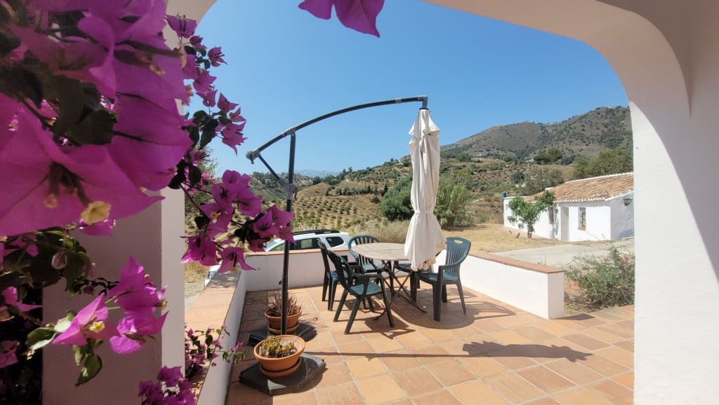 5 soveværelse Villa til salg i Competa med swimmingpool garage - € 395.000 (Ref: 9037028)