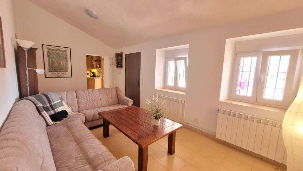 5 soveværelse Villa til salg i Competa med swimmingpool garage - € 395.000 (Ref: 9037028)