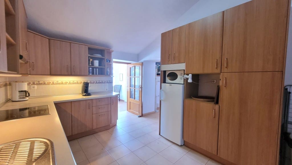 5 soveværelse Villa til salg i Competa med swimmingpool garage - € 395.000 (Ref: 9037028)