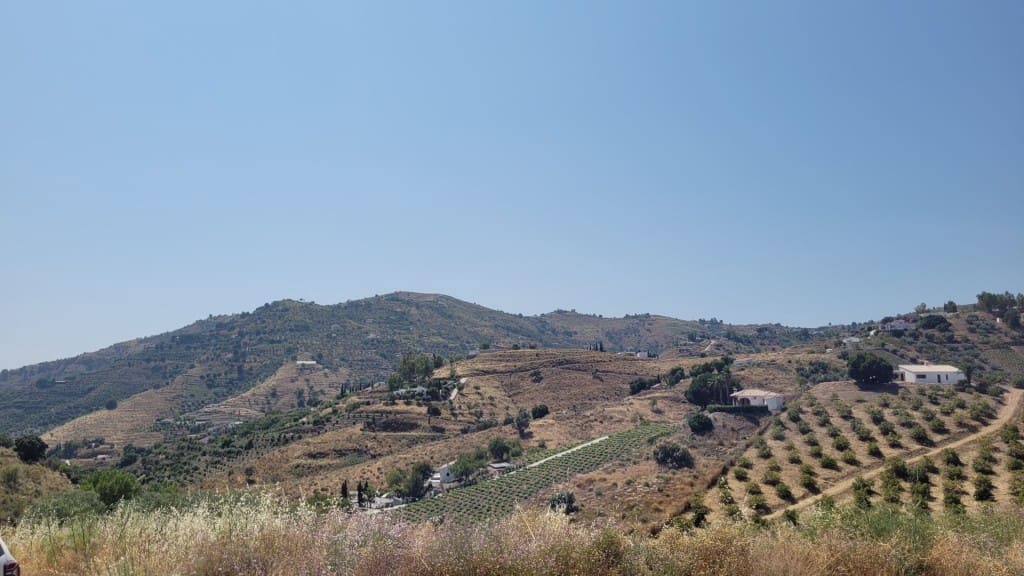 5 soveværelse Villa til salg i Competa med swimmingpool garage - € 395.000 (Ref: 9037028)