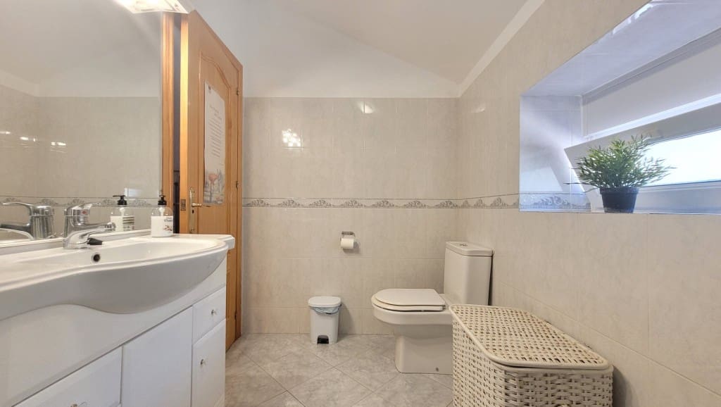 5 soveværelse Villa til salg i Competa med swimmingpool garage - € 395.000 (Ref: 9037028)