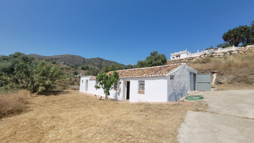 5 soveværelse Villa til salg i Competa med swimmingpool garage - € 395.000 (Ref: 9037028)