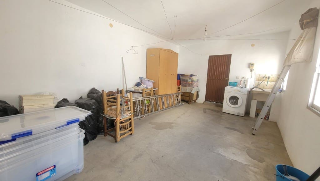 6 soveværelse Byhus til salg i Canillas de Albaida - € 139.950 (Ref: 9085451)