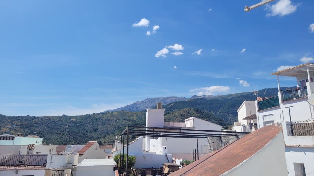 6 soveværelse Byhus til salg i Canillas de Albaida - € 139.950 (Ref: 9085451)