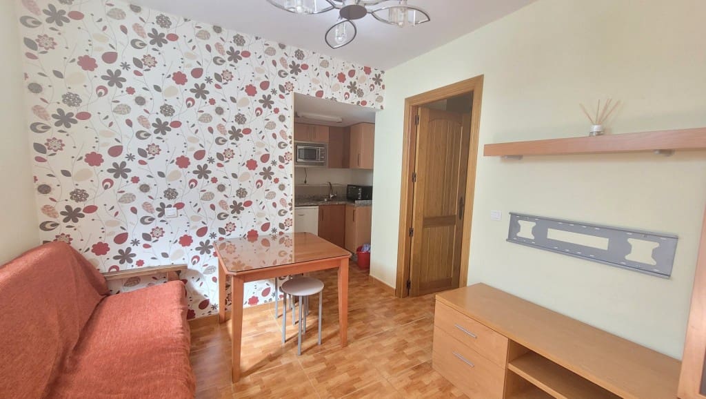 6 soveværelse Byhus til salg i Canillas de Albaida - € 139.950 (Ref: 9085451)