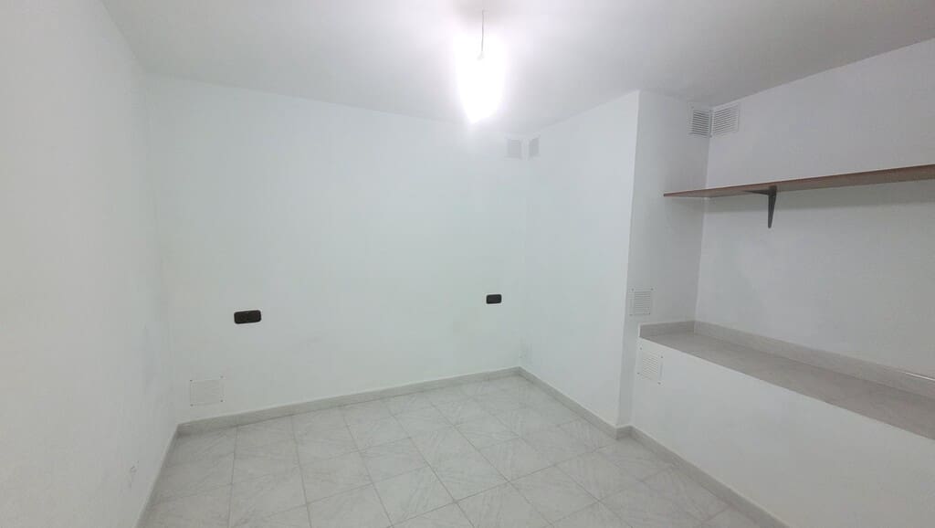 6 slaapkamer Huis te koop in Canillas de Albaida - € 139.950 (Ref: 9085451)