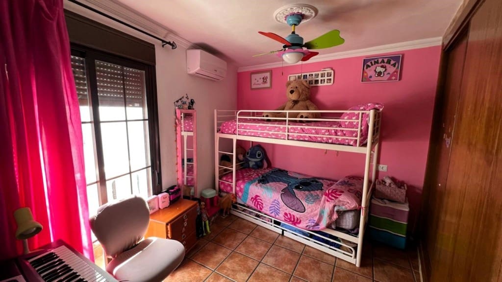 2 soveværelse Byhus til salg i Competa med garage - € 149.000 (Ref: 9095425)