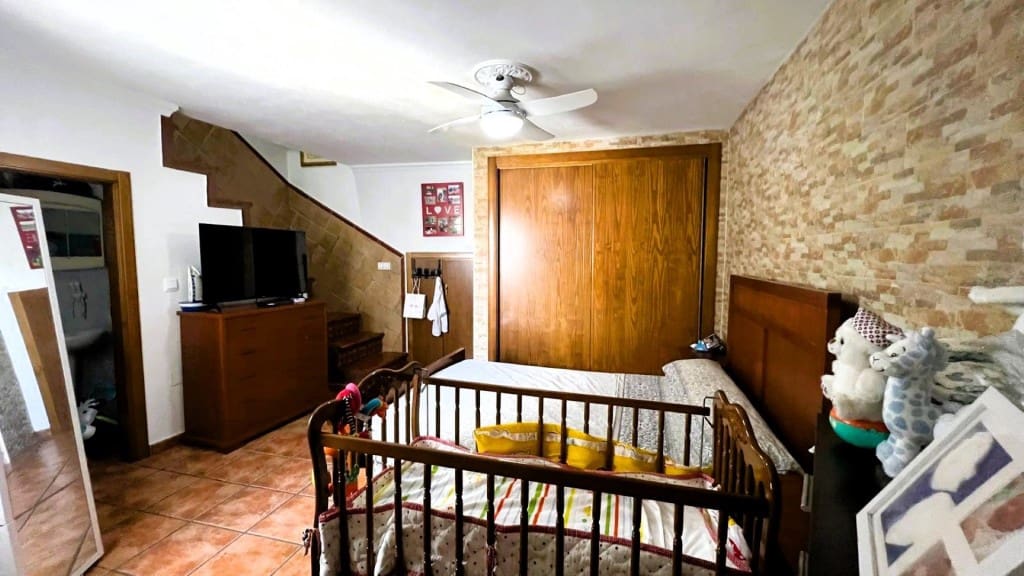 2 soveværelse Byhus til salg i Competa med garage - € 149.000 (Ref: 9095425)