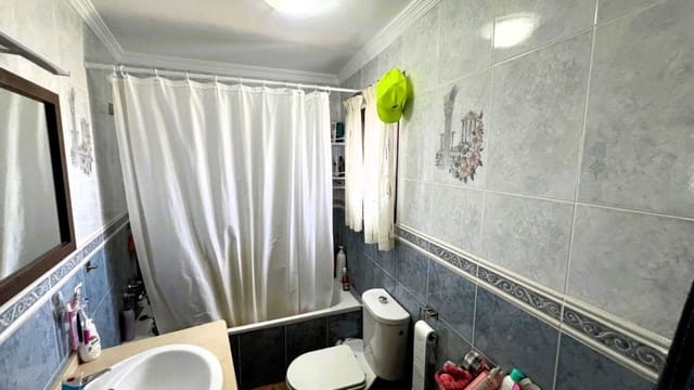 2 makuuhuone Omakotitalo myytävänä paikassa Cómpeta mukana 
autotalli - 149 000 € (Ref: 9095425)