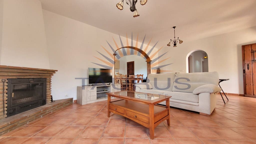 3 slaapkamer Villa te koop in Archez met zwembad - € 349.000 (Ref: 9106420)