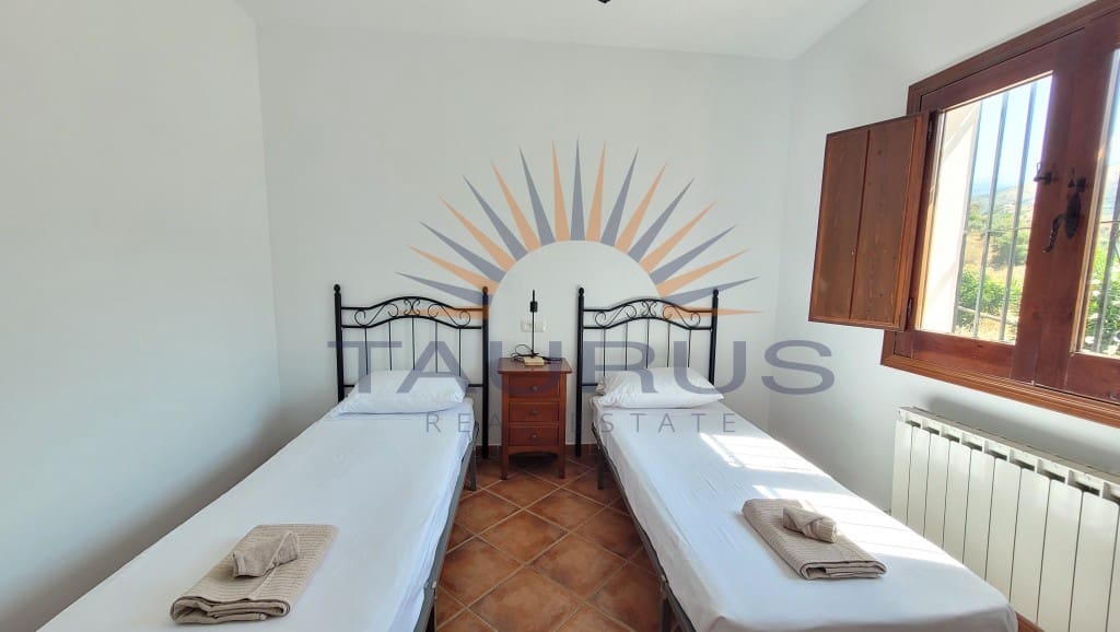 3 slaapkamer Villa te koop in Archez met zwembad - € 349.000 (Ref: 9106420)