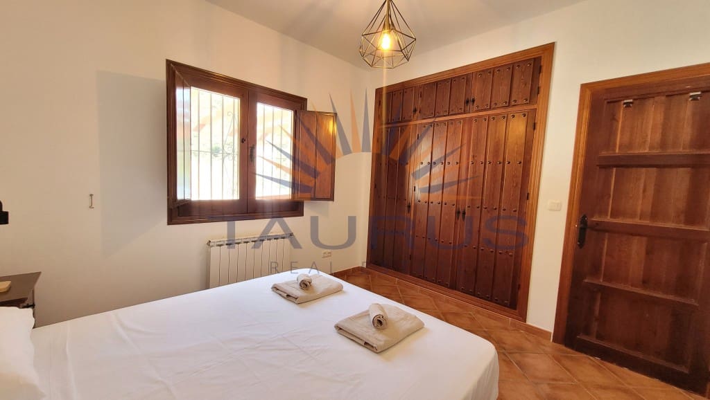 3 slaapkamer Villa te koop in Archez met zwembad - € 349.000 (Ref: 9106420)