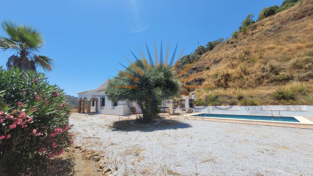 3 slaapkamer Villa te koop in Archez met zwembad - € 349.000 (Ref: 9106420)