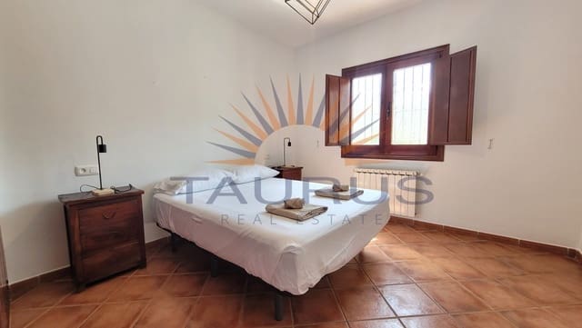 3 slaapkamer Villa te koop in Archez met zwembad - € 349.000 (Ref: 9106420)